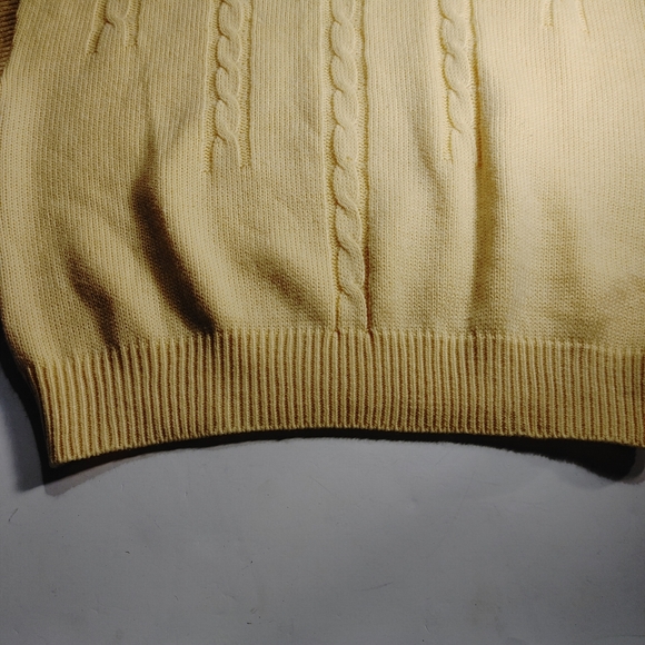 Ladies Yellow Sweater Vest size 44 Fire Island Woman - Picture 7 of 8